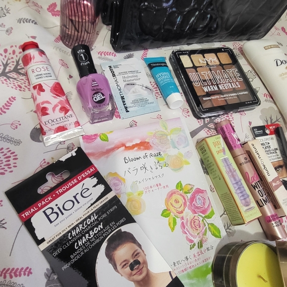 Beauty Set (17+ items) - Picture 3 of 8